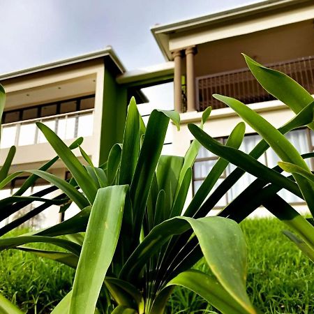 Uzuri Lifestyle Vila Port Saint Johnʼs Exterior foto